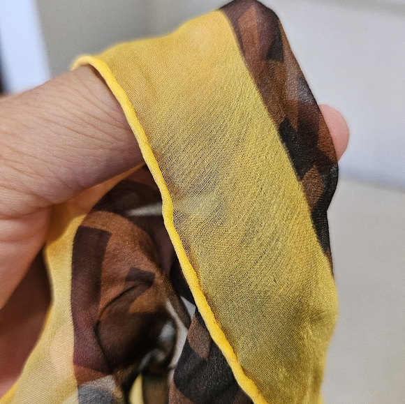 Authentic Fendi silk scarf - Picture 11 of 12